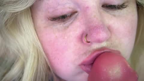 Snapshot of zarareign_ chatting on 04/06/26, 04:46 Lola online show from 04/06/26, 04:46