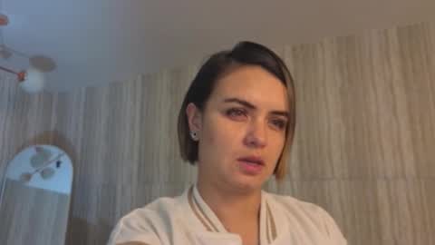 Isabella online show from 02/16/26, 12:56