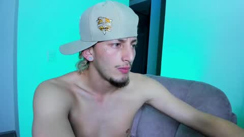 Snapshot of zarcoox chatting on 04/11/26, 07:45 Zarcoo online show from 04/11/26, 07:45