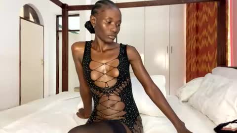 zaria_amara online show from 07/04/26, 12:22