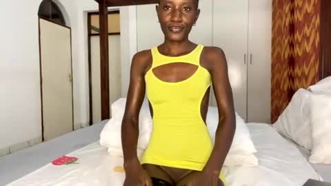 zaria_amara online show from 07/20/26, 06:54