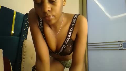 Snapshot of zariah011 chatting on 04/21/26, 01:42 zariah online show from 04/21/26, 01:42