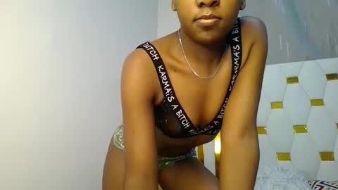 Snapshot of zariah011 chatting on 05/04/26, 09:00 zariah online show from 05/04/26, 09:00