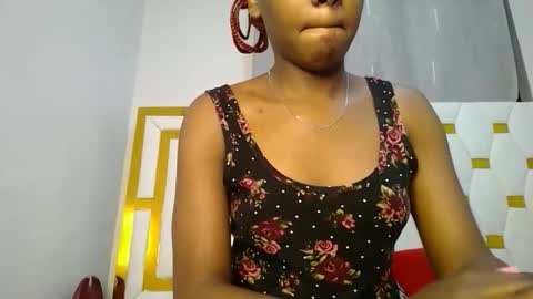 Snapshot of zariah011 chatting on 05/11/26, 09:45 zariah online show from 05/11/26, 09:45