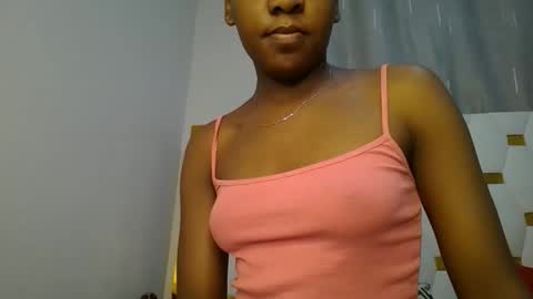 Snapshot of zariah011 chatting on 05/18/26, 09:31 zariah online show from 05/18/26, 09:31