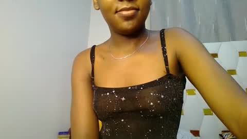 Snapshot of zariah011 chatting on 05/21/26, 09:33 zariah online show from 05/21/26, 09:33