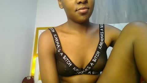 Snapshot of zariah011 chatting on 06/17/26, 10:10 zariah online show from 06/17/26, 10:10