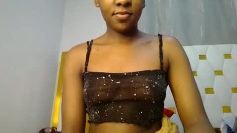 Snapshot of zariah011 chatting on 06/20/26, 10:01 zariah online show from 06/20/26, 10:01