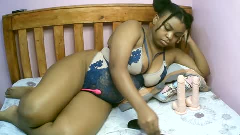 Snapshot of zariamonet chatting on 06/28/26, 11:00 zariamonet online show from 06/28/26, 11:00