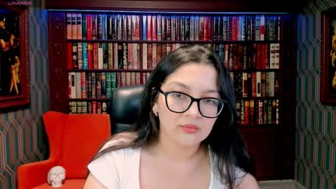 Snapshot of zarifabevi chatting on 10/12/25, 04:39 Zarifa online show from 10/12/25, 04:39