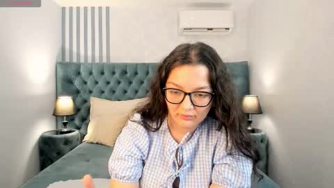 Snapshot of zarifabevi chatting on 11/29/25, 01:47 Zarifa online show from 11/29/25, 01:47