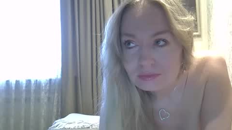 Snapshot of zarinaswift chatting on 02/04/25, 05:10 Zarina Swift online show from 02/04/25, 05:10