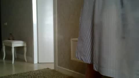 Snapshot of zarinaswift chatting on 02/07/26, 10:41 Zarina Swift online show from 02/07/26, 10:41