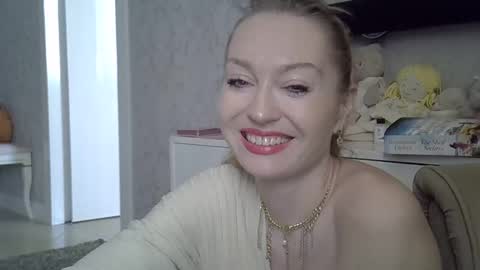 Snapshot of zarinaswift chatting on 02/22/26, 06:24 Zarina Swift online show from 02/22/26, 06:24