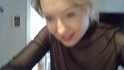 Snapshot of zarinaswift chatting on 04/15/26, 04:52 Zarina Swift online show from 04/15/26, 04:52