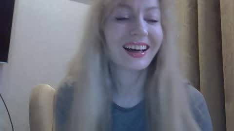 Snapshot of zarinaswift chatting on 04/21/26, 04:52 Zarina Swift online show from 04/21/26, 04:52