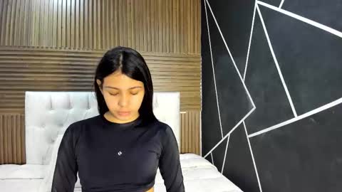 Snapshot of zarinawynne chatting on 03/29/26, 12:49 Zarina Waynne online show from 03/29/26, 12:49