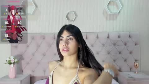 Snapshot of zarinawynne chatting on 05/12/26, 01:30 Zarina Waynne online show from 05/12/26, 01:30