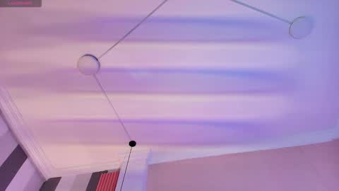 Snapshot of zatinmartin chatting on 12/14/25, 08:02 zatinmartin online show from 12/14/25, 08:02