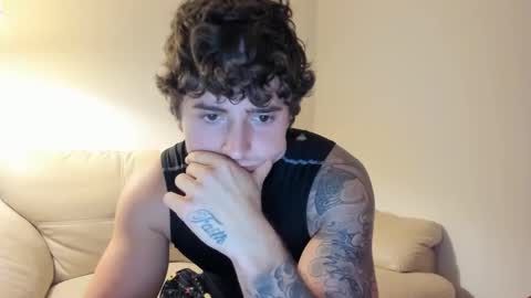 Snapshot of zaylanez chatting on 01/31/25, 02:04 Zay lanez online show from 01/31/25, 02:04