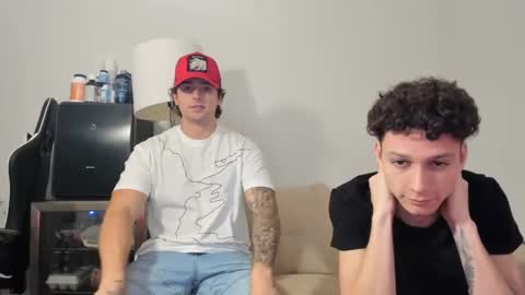 Snapshot of zaylanez chatting on 02/05/25, 10:01 Zay lanez online show from 02/05/25, 10:01