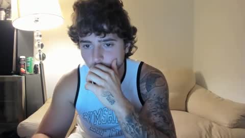 Snapshot of zaylanez chatting on 02/11/25, 12:17 Zay lanez online show from 02/11/25, 12:17