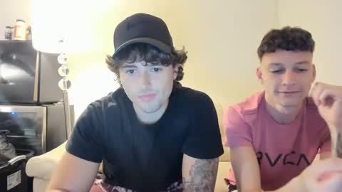 Snapshot of zaylanez chatting on 03/12/25, 12:10 Zay lanez online show from 03/12/25, 12:10