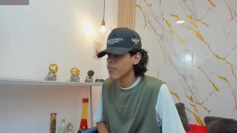 Snapshot of zayn_fox32 chatting on 03/25/26, 07:31 Zayn online show from 03/25/26, 07:31