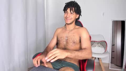 Snapshot of zayn_moreno chatting on 02/23/26, 09:34 zayn 3 online show from 02/23/26, 09:34