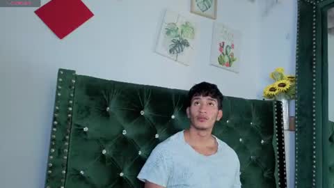 Snapshot of zaynmoretti chatting on 07/10/26, 03:22 zaynmoretti online show from 07/10/26, 03:22