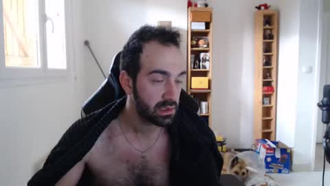 Snapshot of zazou3113 chatting on 01/09/25, 09:06 Grizzly Bear online show from 01/09/25, 09:06