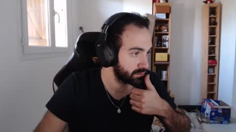 Snapshot of zazou3113 chatting on 01/23/25, 03:01 Grizzly Bear online show from 01/23/25, 03:01