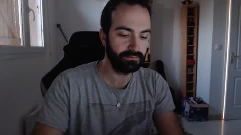 Snapshot of zazou3113 chatting on 02/02/25, 04:43 Grizzly Bear online show from 02/02/25, 04:43