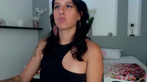 Karolyne online show from 02/10/25, 02:26