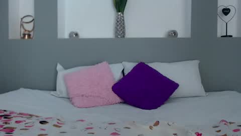 Karolyne online show from 02/17/25, 05:21