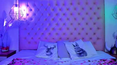 Snapshot of zean_lee chatting on 03/23/26, 03:05 Karolyne online show from 03/23/26, 03:05