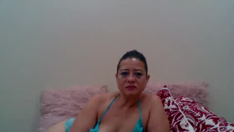 zebella02 online show from 02/12/25, 05:58