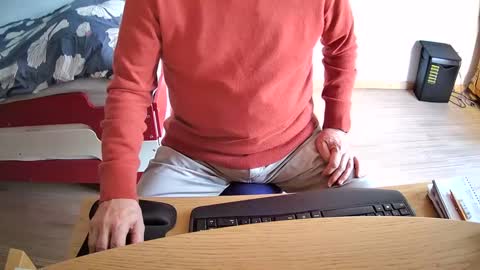 Snapshot of zebulon2023 chatting on 12/25/24, 02:13 zebulon2023 online show from 12/25/24, 02:13