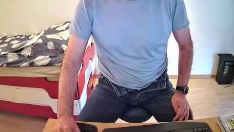 Snapshot of zebulon2023 chatting on 02/26/25, 06:37 zebulon2023 online show from 02/26/25, 06:37