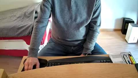 Snapshot of zebulon2023 chatting on 11/12/25, 10:04 zebulon2023 online show from 11/12/25, 10:04