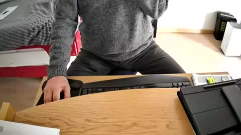 Snapshot of zebulon2023 chatting on 11/14/25, 12:04 zebulon2023 online show from 11/14/25, 12:04