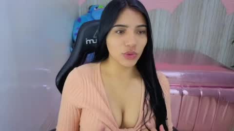 Snapshot of zedin02_a chatting on 04/14/26, 09:10 Zedin online show from 04/14/26, 09:10