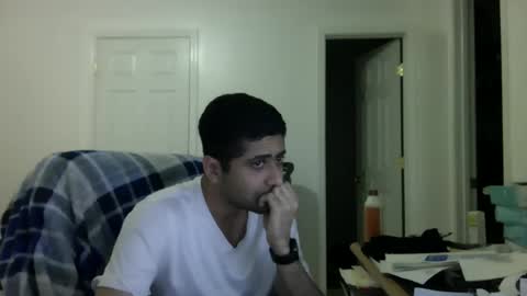 Snapshot of zee20241 chatting on 01/05/25, 03:22 zee20241 online show from 01/05/25, 03:22