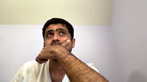 Snapshot of zee20241 chatting on 10/09/25, 04:49 zee20241 online show from 10/09/25, 04:49