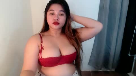 Snapshot of zeeel_x chatting on 05/29/26, 07:23 Zeeel online show from 05/29/26, 07:23