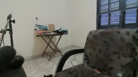 Snapshot of zehdolandia chatting on 05/06/26, 05:51 pervboy online show from 05/06/26, 05:51