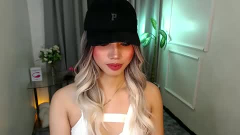 zelainalovetocum online show from 02/14/25, 02:18