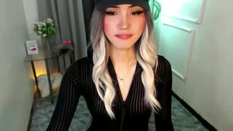 zelainalovetocum online show from 02/15/25, 12:59