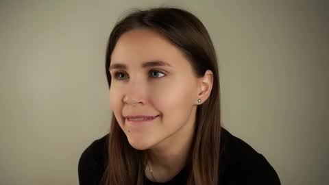 Emilia online show from 09/28/25, 01:00