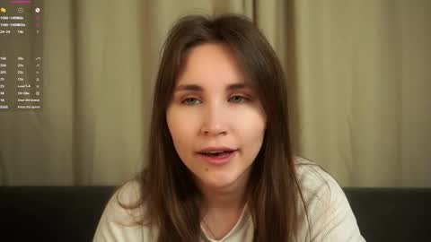 Snapshot of zeldaes chatting on 10/29/25, 11:50 Emilia online show from 10/29/25, 11:50